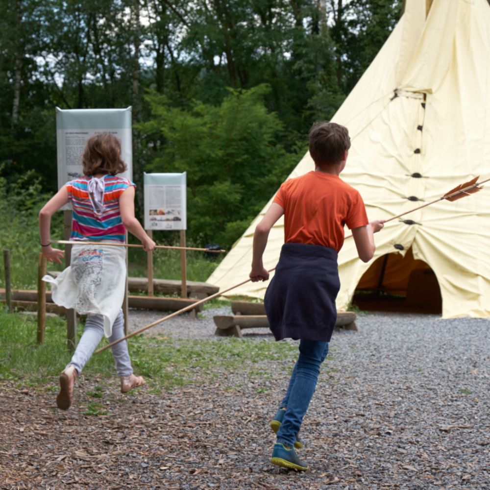 prehistomuseum_enfants_tipi.jpg